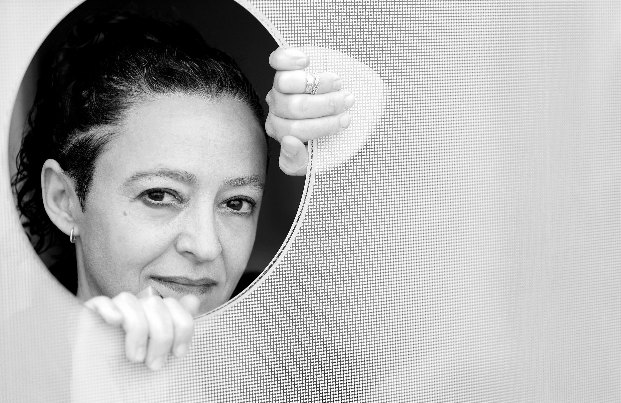 retrato fotográfico de lina meruane realizado por magdalena siedlecki